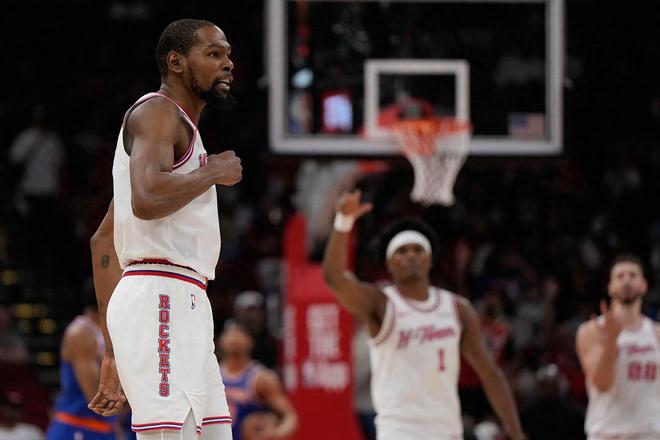 火箭大胜尼克斯五人15+创纪录，申京伊森回暖助