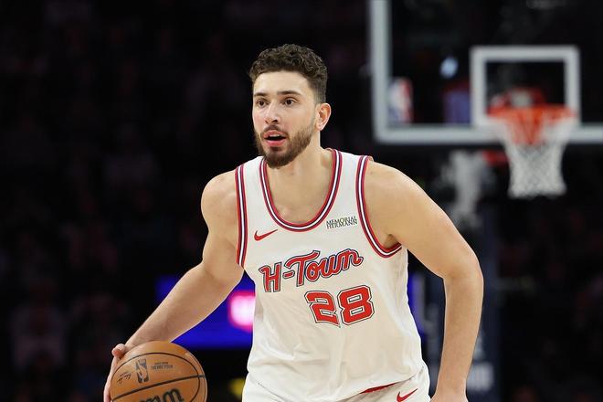 火箭大胜尼克斯五人15+创纪录，申京伊森回暖助