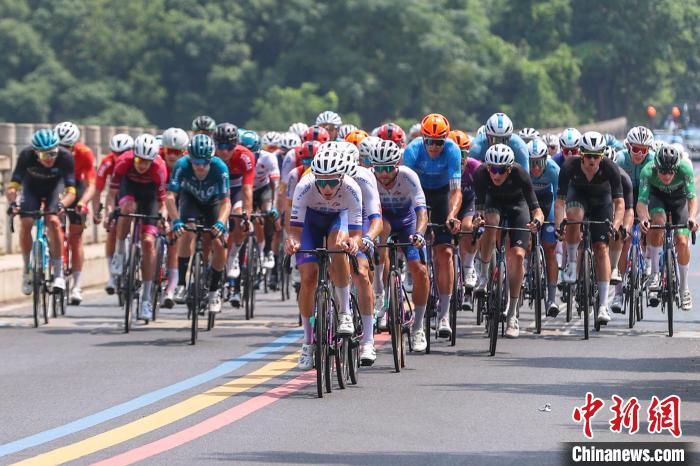 赣江观澜：2024年江西体育崭新篇章在全民健身与