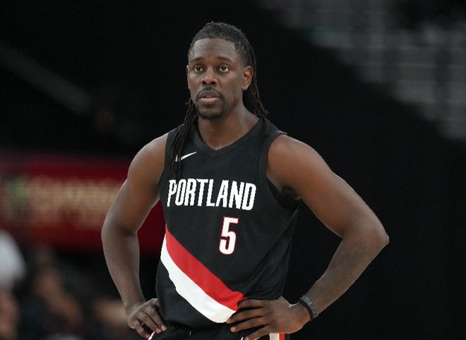 开拓者惨败马刺 阿夫迪亚独木支撑难挽颓势