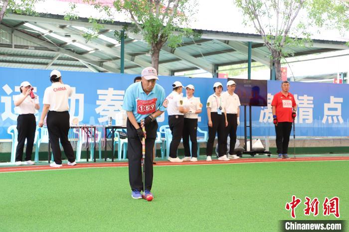 黑龙江队在全国第十五届运动会群众门球男双预